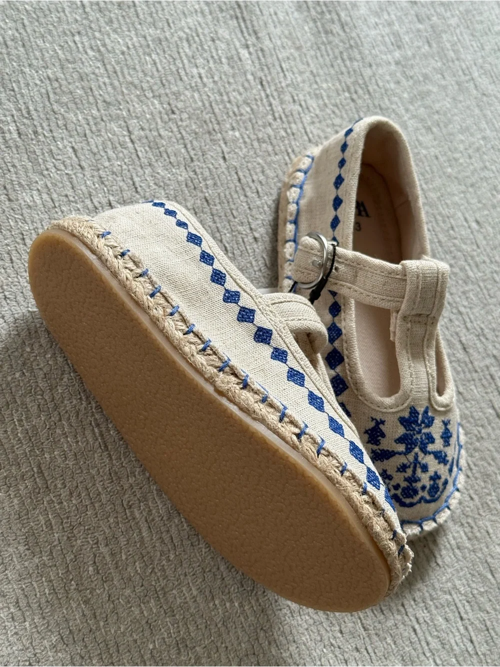 Zara Kids Beige Embroidered Espadrilles - Size 23 Toddler
